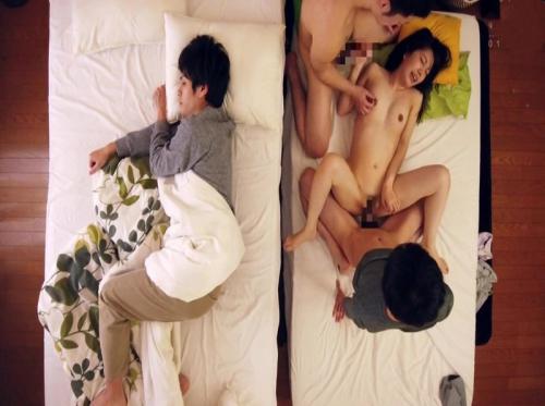 Chồng tôi có một đám bạn thật xấu tính